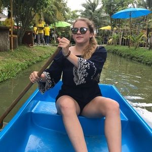 Meet your Posher, Abby